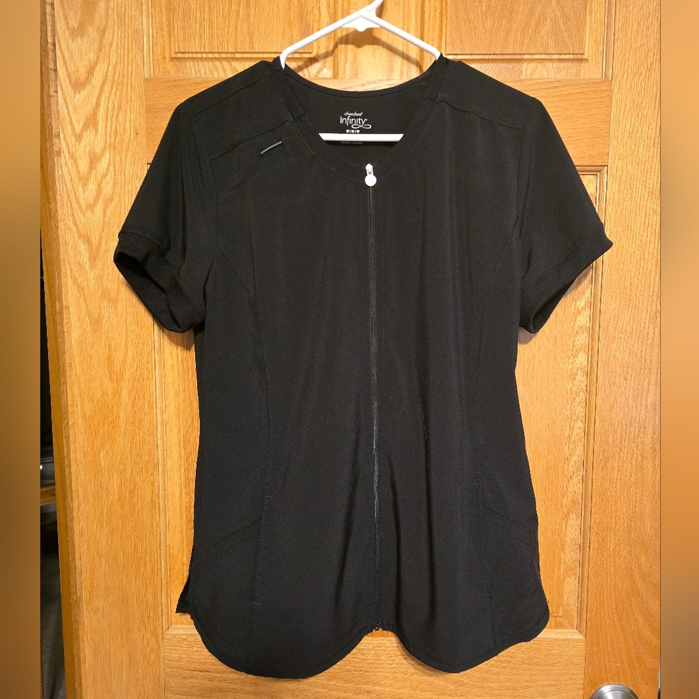 Cherokee infinity scrub top, size medium